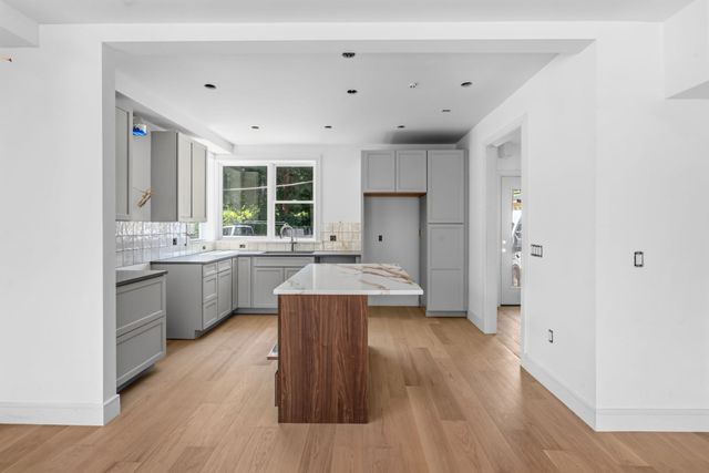 9 Khloe Lane 0, Northampton, MA 01060
