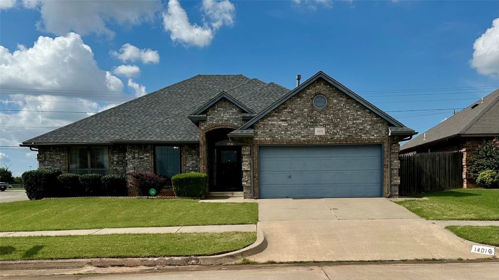 1401 NE 11th Street, Moore, OK 73160