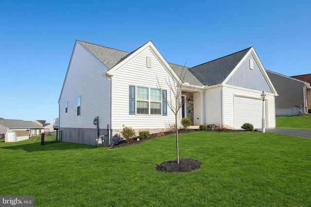 1705 FOUNTAIN ROCK DR, Dover, PA 17315