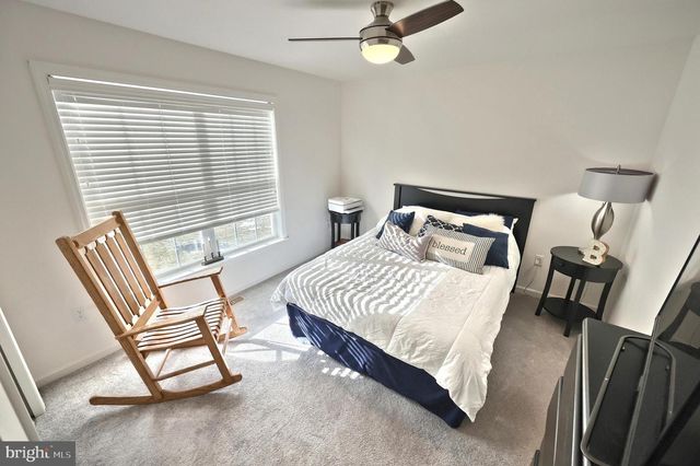 1705 FOUNTAIN ROCK DR, Dover, PA 17315