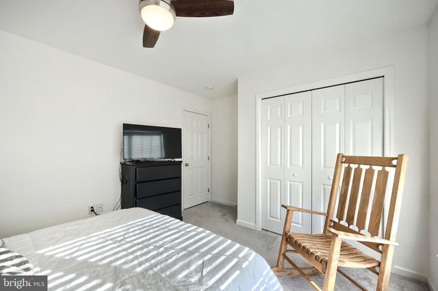 1705 FOUNTAIN ROCK DR, Dover, PA 17315