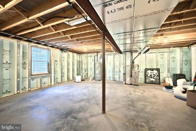 1705 FOUNTAIN ROCK DR, Dover, PA 17315