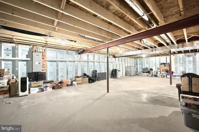 1705 FOUNTAIN ROCK DR, Dover, PA 17315