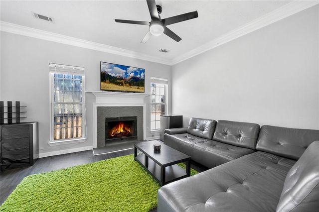 5233 Pinnacle Pointe Ct, Norcross, GA 30071