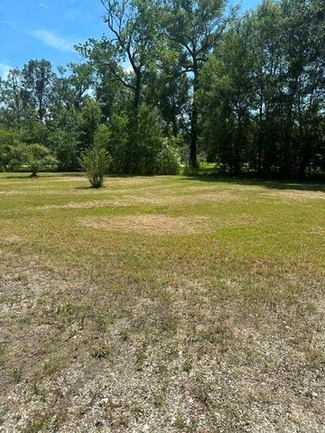 1751 County Road 639, Dayton, TX 77535