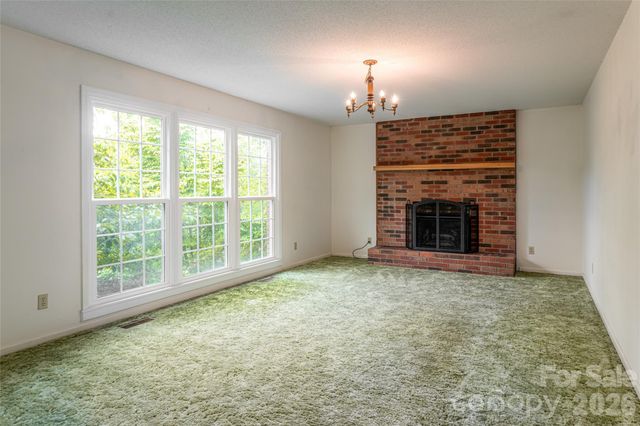 15 Lackey Lane, Asheville, NC 28804