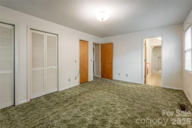 15 Lackey Lane, Asheville, NC 28804