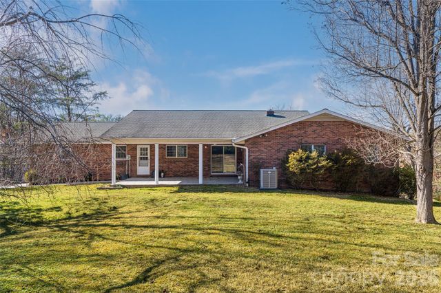 15 Lackey Lane, Asheville, NC 28804