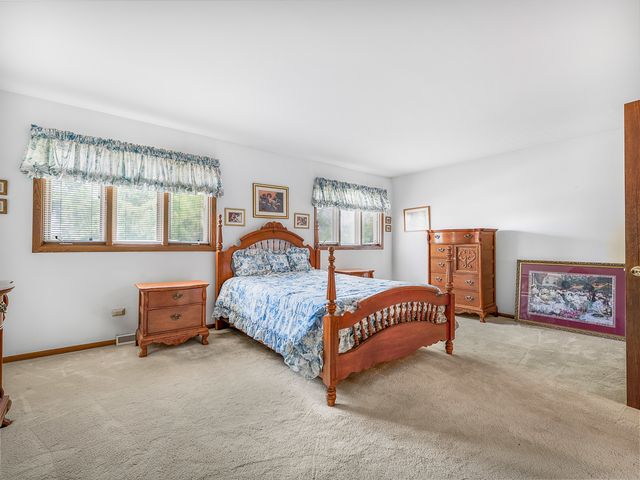 3615 N Pacific Avenue, Chicago, IL 60634