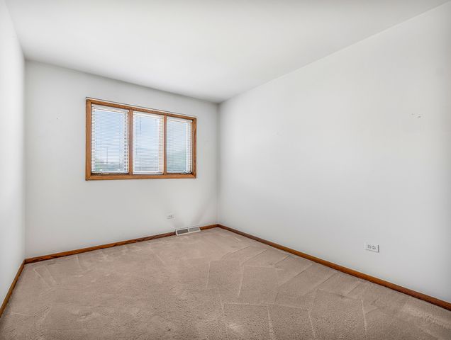 3615 N Pacific Avenue, Chicago, IL 60634