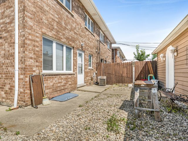 3615 N Pacific Avenue, Chicago, IL 60634