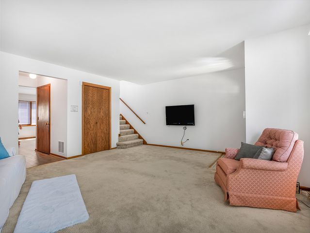 3615 N Pacific Avenue, Chicago, IL 60634