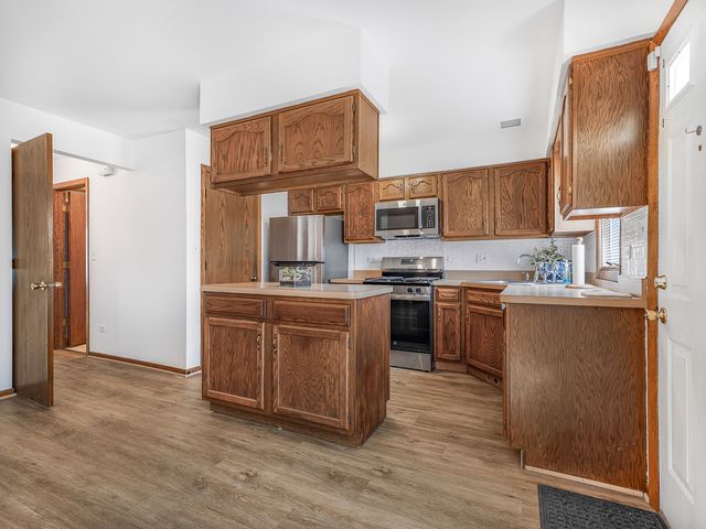 3615 N Pacific Avenue, Chicago, IL 60634