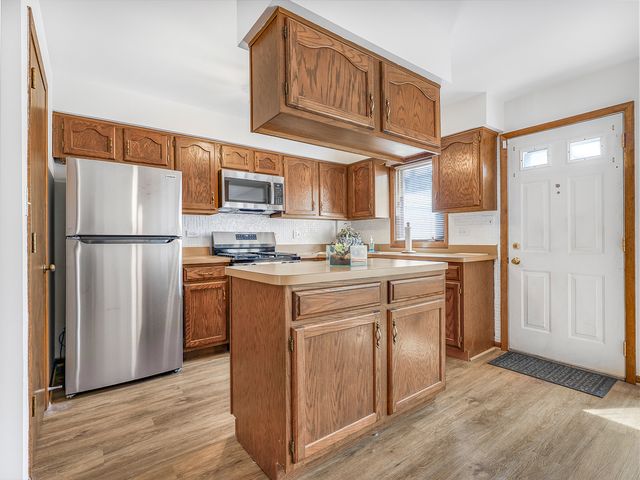 3615 N Pacific Avenue, Chicago, IL 60634