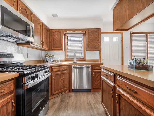 3615 N Pacific Avenue, Chicago, IL 60634