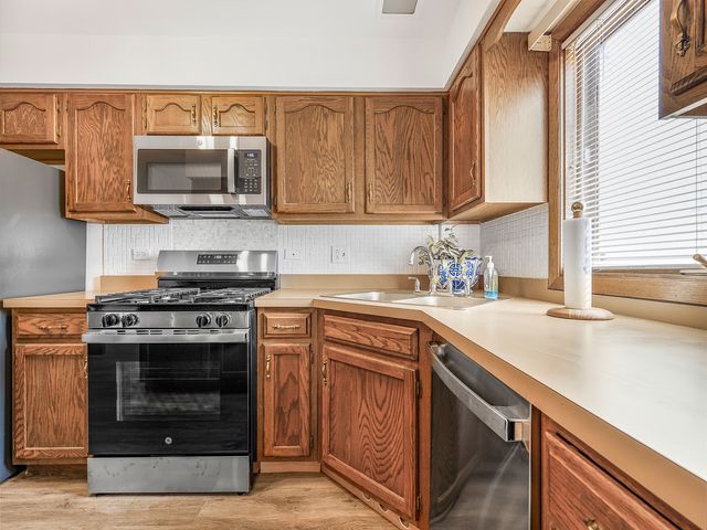 3615 N Pacific Avenue, Chicago, IL 60634