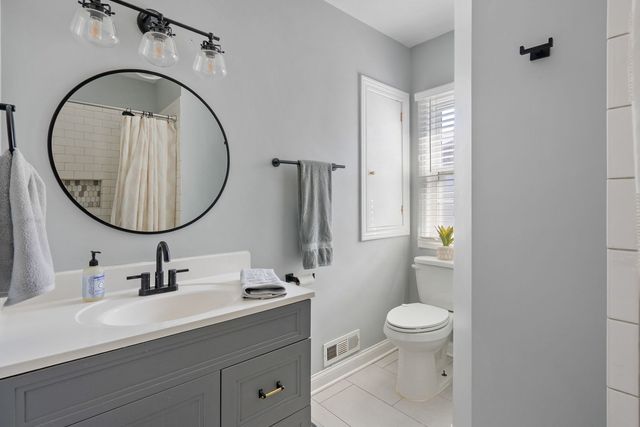 1224 14th Street, Bettendorf, IA 52722