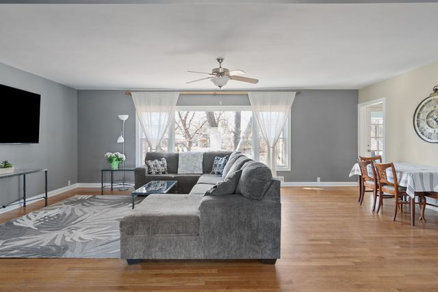 1224 14th Street, Bettendorf, IA 52722