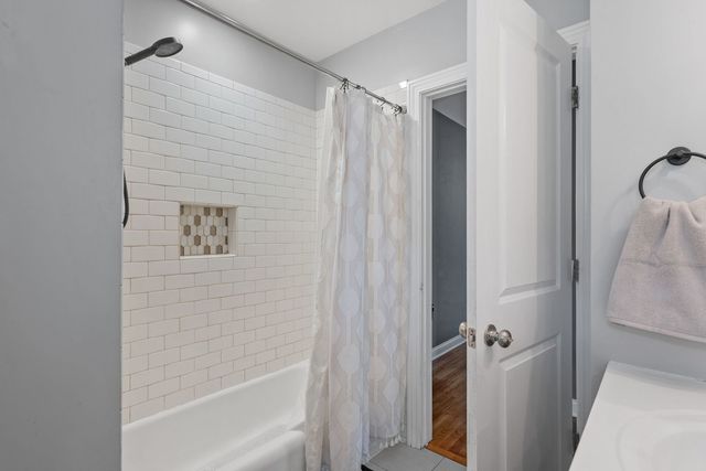 1224 14th Street, Bettendorf, IA 52722