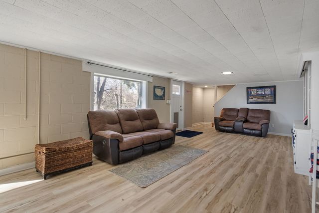 1224 14th Street, Bettendorf, IA 52722