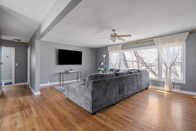 1224 14th Street, Bettendorf, IA 52722