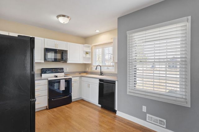 1224 14th Street, Bettendorf, IA 52722