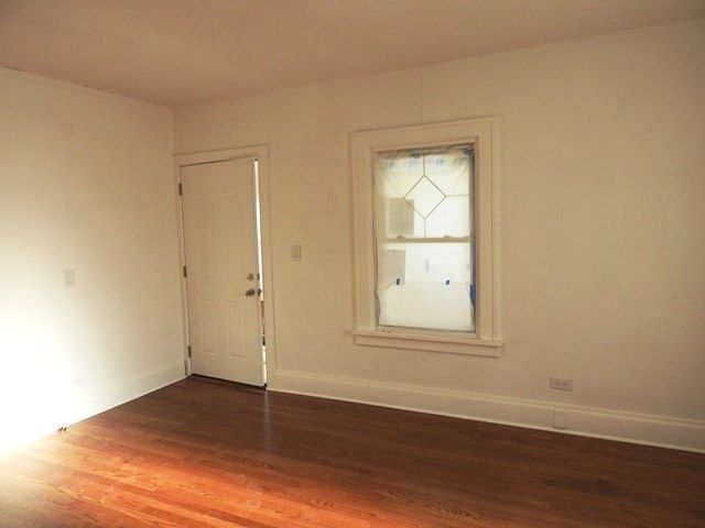 1126 N Ash Street, Waukegan, IL 60085