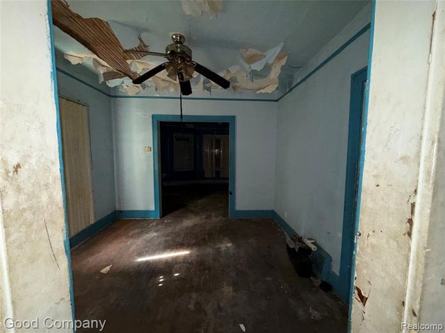 16634 Log Cabin Street, Highland Park, MI 48203