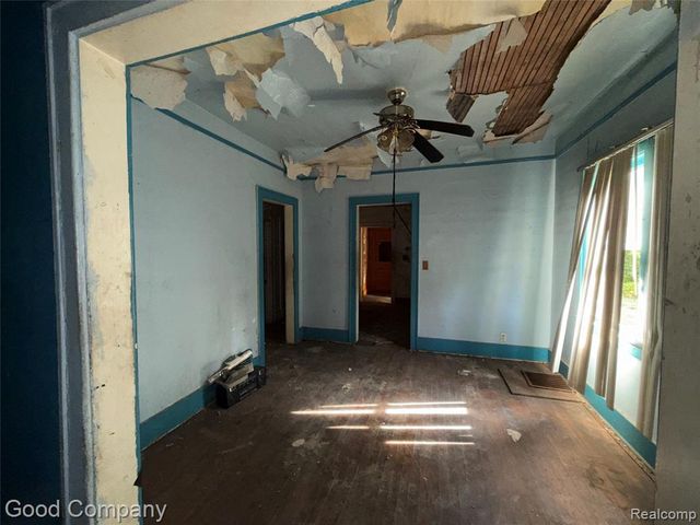 16634 Log Cabin Street, Highland Park, MI 48203