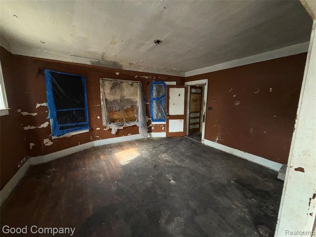 16634 Log Cabin Street, Highland Park, MI 48203