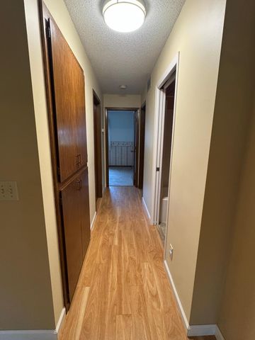 1890 Fox Ridge Drive B, West Saint Paul, MN 55118