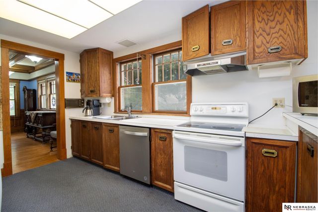 1845 S 48th Street, Lincoln, NE 68506