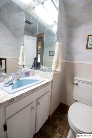 1845 S 48th Street, Lincoln, NE 68506