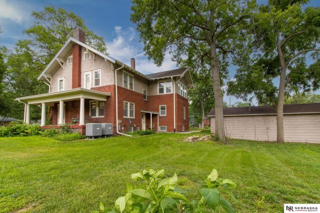1845 S 48th Street, Lincoln, NE 68506