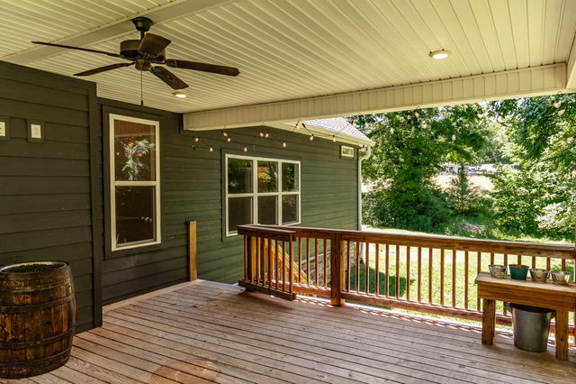 8326 Betts Rd, Greenbrier, TN 37073