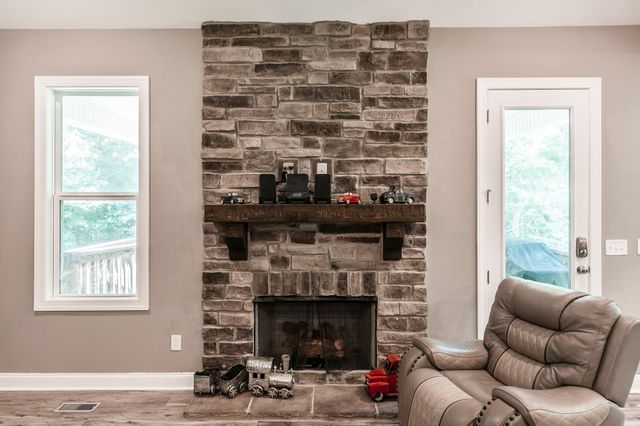 8326 Betts Rd, Greenbrier, TN 37073