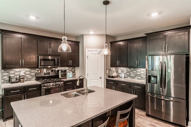 8326 Betts Rd, Greenbrier, TN 37073