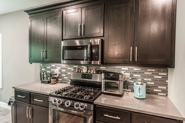 8326 Betts Rd, Greenbrier, TN 37073