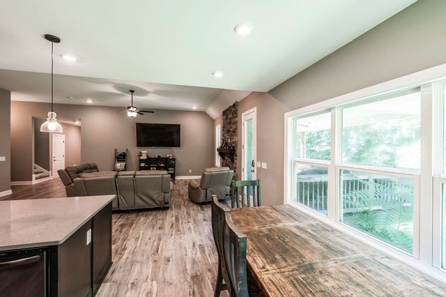 8326 Betts Rd, Greenbrier, TN 37073
