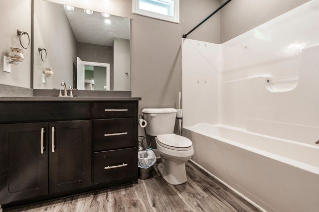 8326 Betts Rd, Greenbrier, TN 37073