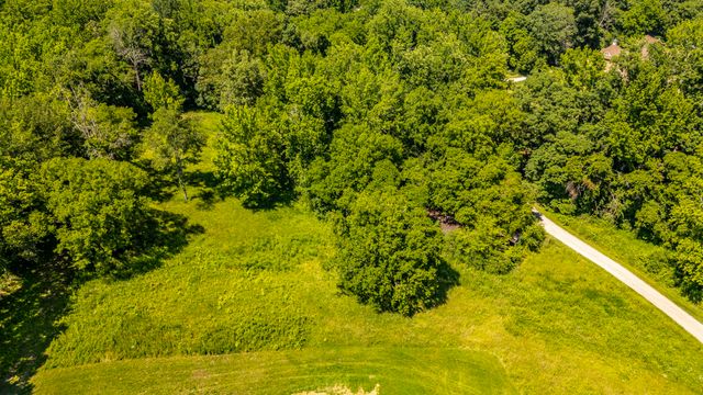8326 Betts Rd, Greenbrier, TN 37073