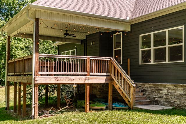 8326 Betts Rd, Greenbrier, TN 37073