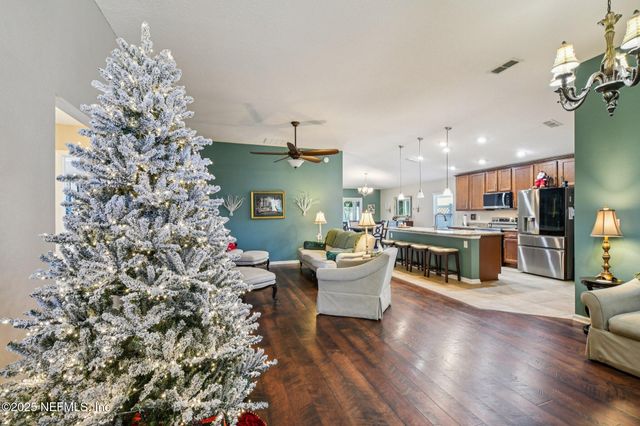 607 GLENDALE Lane, Orange Park, FL 32065