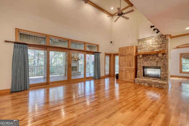 1949 Big Pine Drive, Hiawassee, GA 30546