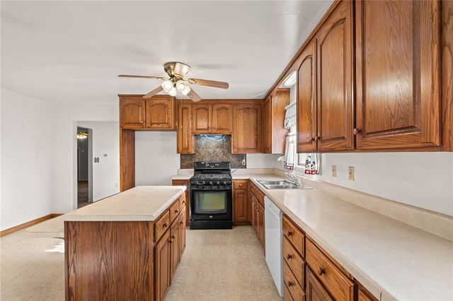 2204 Lincoln Street, Siloam Springs, AR 72761