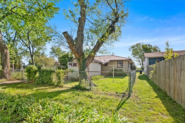 2204 Lincoln Street, Siloam Springs, AR 72761