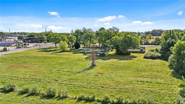 2204 Lincoln Street, Siloam Springs, AR 72761