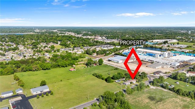 2204 Lincoln Street, Siloam Springs, AR 72761