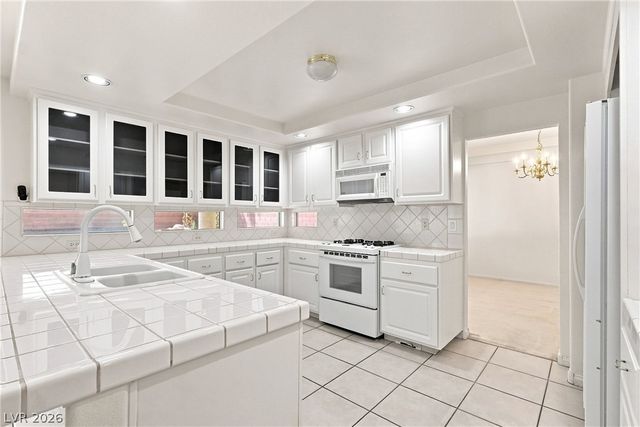 8019 Avalon Mist Street, Las Vegas, NV 89139