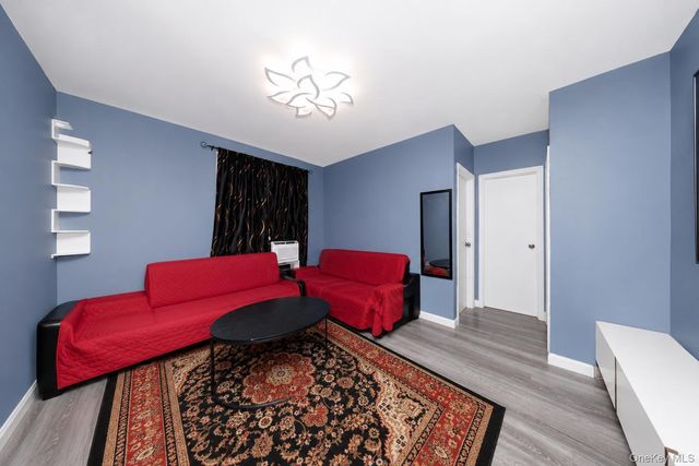 9104 3rd Avenue, Brooklyn, NY 11209